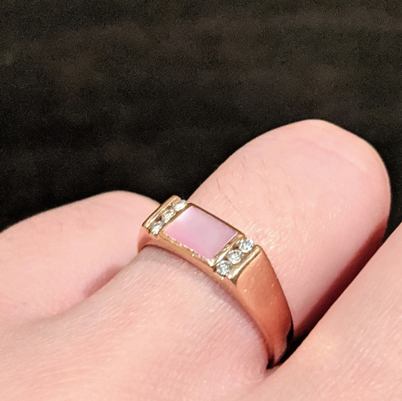 14k Pink Mother of Pearl Diamond Rose Gold Ring - Picture 13 of 14